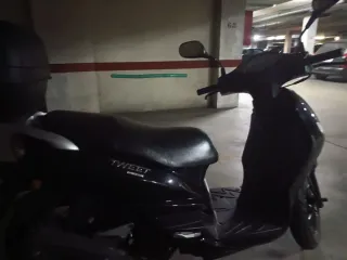 Peugeot Tweet 125 Scooter Automática