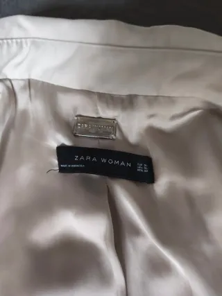 Gabardina beige Zara Talla XL