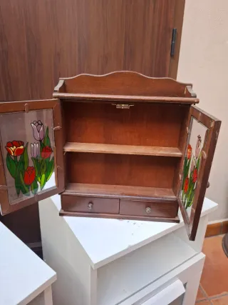 Mueble joyero madera y cristal con de tifani