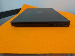 Portátil Dell Latitude 5490