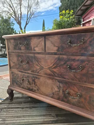 Cómoda vintage de madera