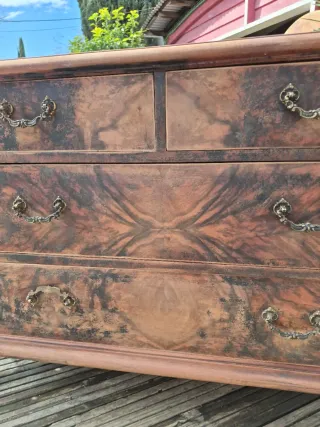 Cómoda vintage de madera