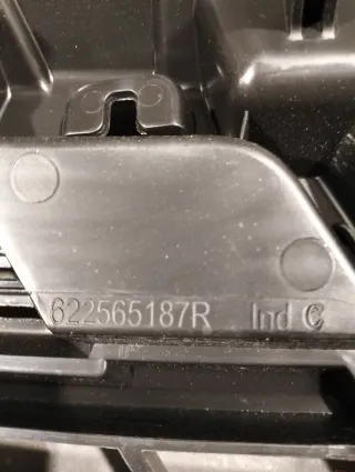 Rejilla Delantera Renault Express