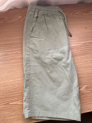 Pantalón corto niño verde