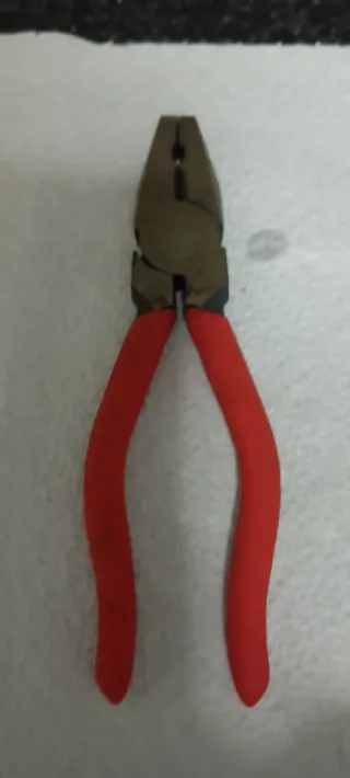 Lote Alicate y Llave Inglesa