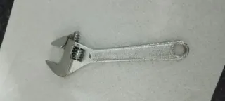 Lote Alicate y Llave Inglesa