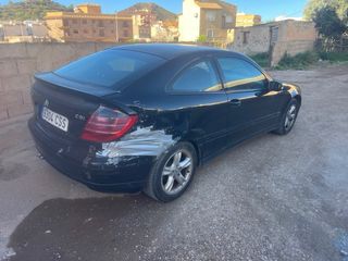 Mercedes-Benz Clase C 2006