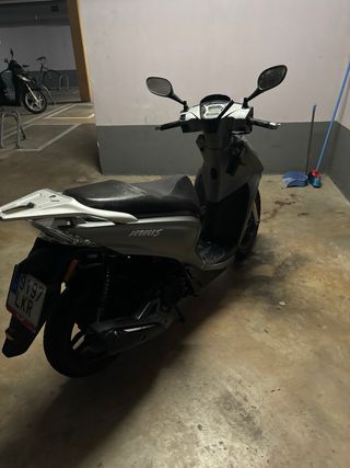 Kymco People S 125cc Scooter