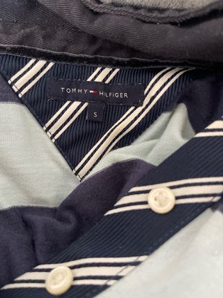 Polo Tommy Hilfiger rayas azules