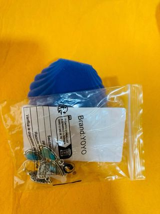 Pendientes y joyero azul turquesa