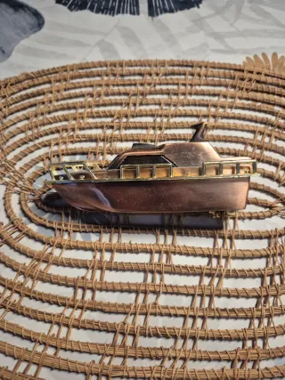 Mechero de colección tipo barco