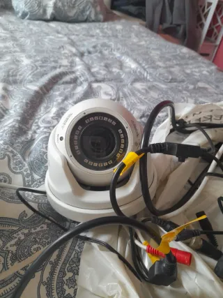 4 Cámaras Vigilancia TBK LIDER con Sonido