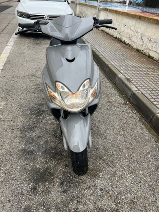 Yamaha JogR 50 2T Scooter