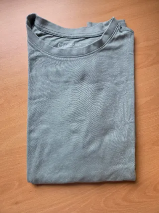 Camiseta larga verde oliva