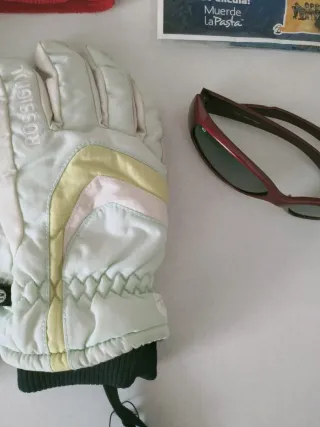 Guantes nieve Rossignol, gafas sol y calcetines+re
