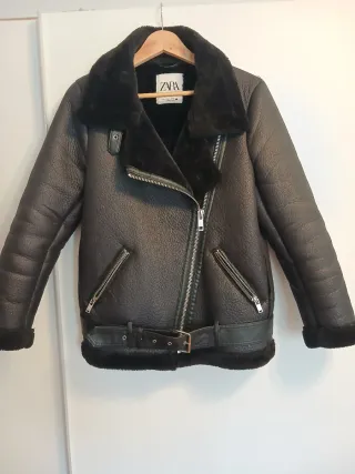 Chaqueta Zara Negra