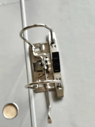 Regalo archivadores A4 lomo ancho. Tengo muchos