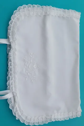 Guarda lencería blanco con encaje