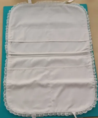 Guarda lencería blanco con encaje