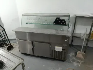 Vitrina de bar con fallo de compresor