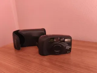 Cámara Yashica Zoomate 70