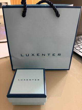 Pendiente Luxenter Cruz Dorado Sin estrenar