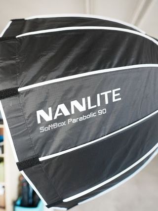 Nanlite Softbox Parabólico 90cm con Rejilla