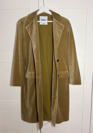 Abrigo verde de terciopelo, Zara talla XS