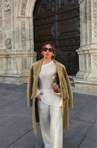 Abrigo verde de terciopelo, Zara talla XS