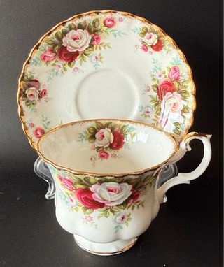 Set de Té Royal Albert “Celebration 1970”