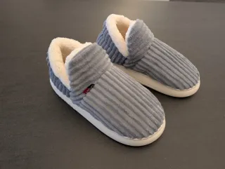 Zapatillas de casa forradas talla 42-43