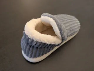 Zapatillas de casa forradas talla 42-43