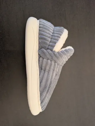 Zapatillas de casa forradas talla 42-43