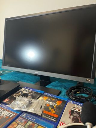 ¡¡CHOLLO!! Ps4 + Monitor 4k + 2 Mandos+5juegos+