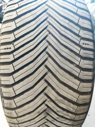 Michelin CrossClimate 255/45 R19