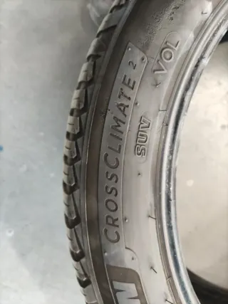 Michelin CrossClimate 255/45 R19