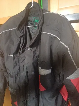 Chaqueta de moto negra y roja talla L