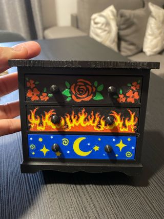 Cômoda Decorada Acotar