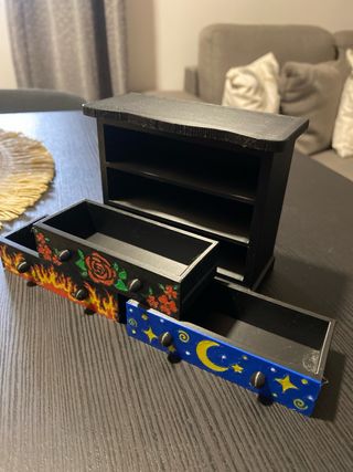 Cômoda Decorada Acotar