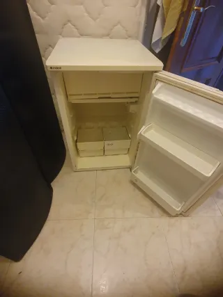 Mini Nevera Indesit