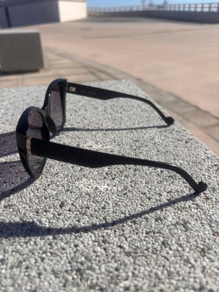 Gafas de sol Liu Jo negras y moradas