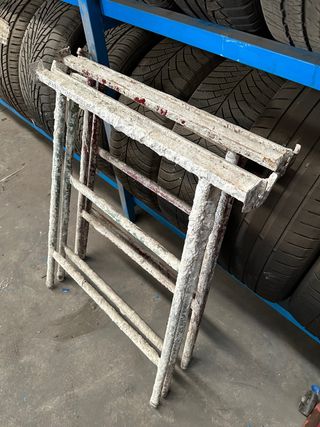 2 caballetes plegables