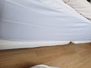 Conjunto cama: Colchón King Maui + Base + Cabecera