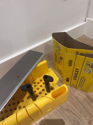 Caja de inglete y sierra Stanley