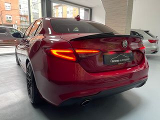 Alfa Romeo Giulia 2.2 JTDM 180 CV