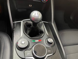 Alfa Romeo Giulia 2.2 JTDM 180 CV