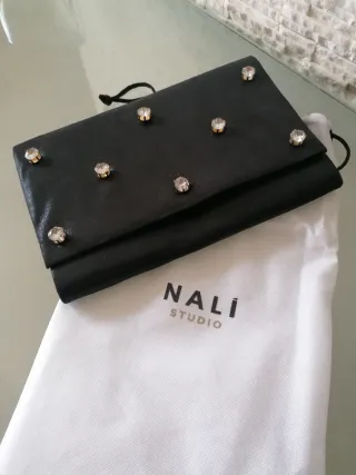 Borsa Nali con strass nera e catena oro