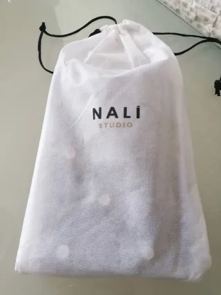 Borsa Nali con strass nera e catena oro