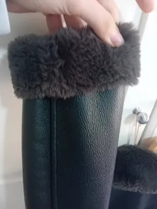 Abrigo Polipiel Pelo negro Mango