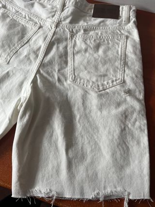 Pantalón corto Pull&Bear blanco roto varias tallas